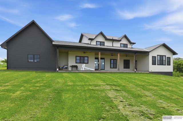 12262 Dumfries Avenue, Council Bluffs, IA 51503