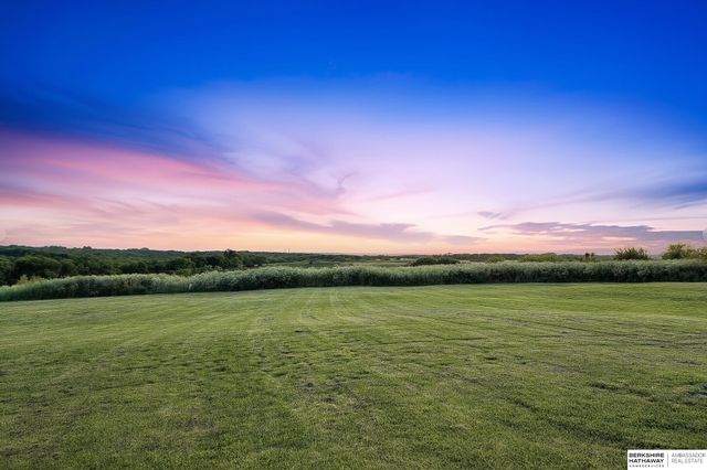 12262 Dumfries Avenue, Council Bluffs, IA 51503