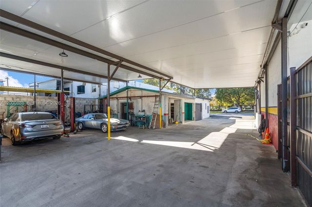 3219 SW 8th Street, Miami, FL 33135