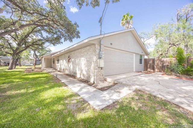 9712 Big Geronimo St, San Antonio, TX 78254