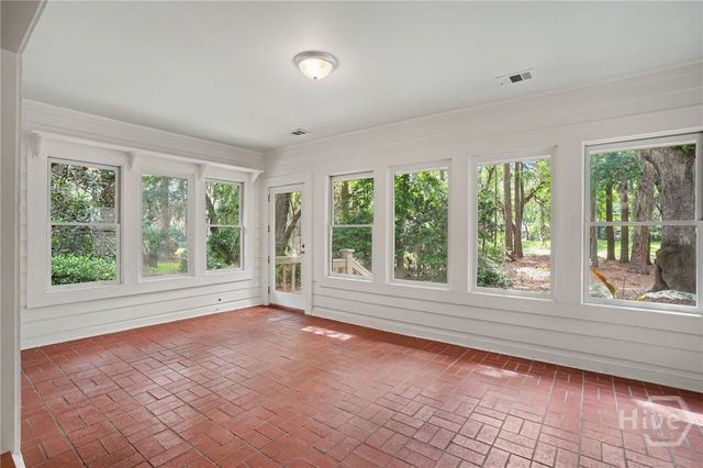 8 Franklin Creek Road N, Savannah, GA 31411