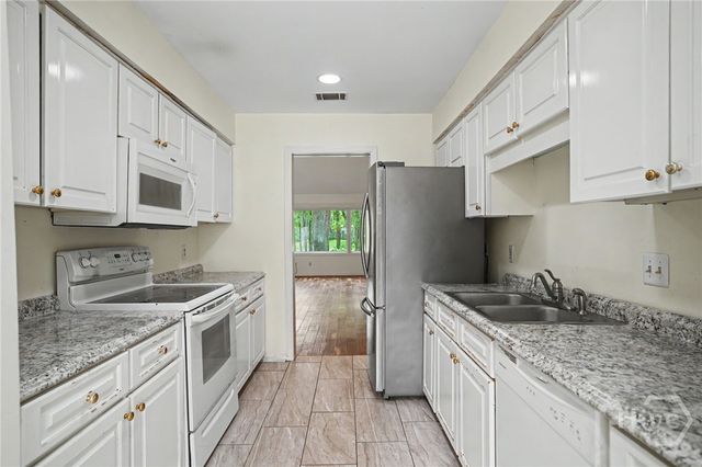 8 Franklin Creek Road N, Savannah, GA 31411