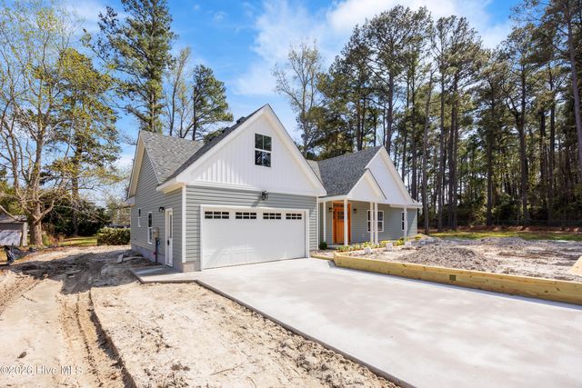 148a Coinjock Canal Road, Coinjock, NC 27923