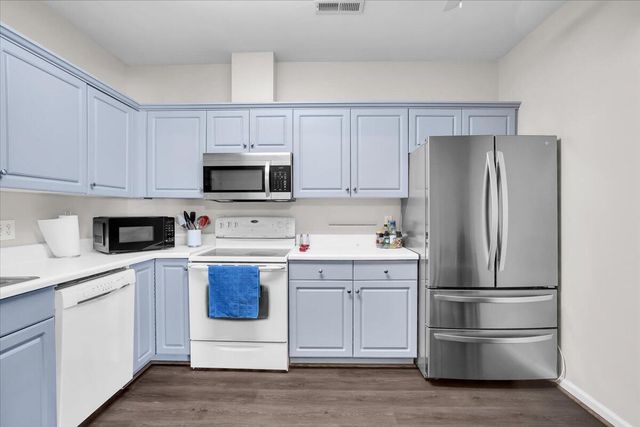 4434 Pheasant Ridge Rd Apt 306, Roanoke, VA 24014