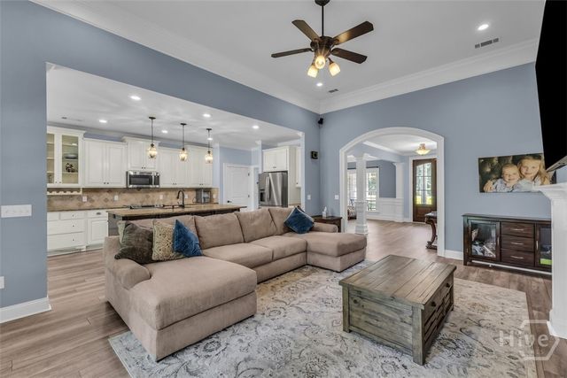 382 Savannah Road, Richmond Hill, GA 31324