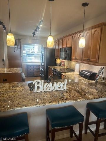 120 Pebble Shores DR 106, Naples, FL 34110