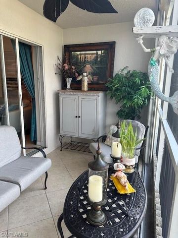 120 Pebble Shores DR 106, Naples, FL 34110