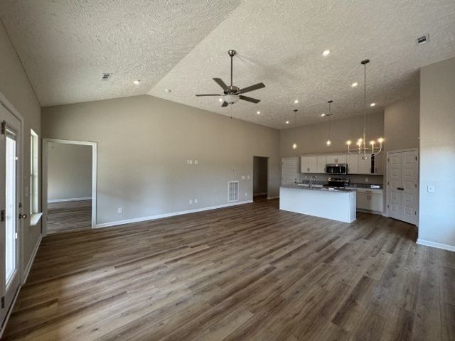 8 Laurel View St, Manchester, TN 37355