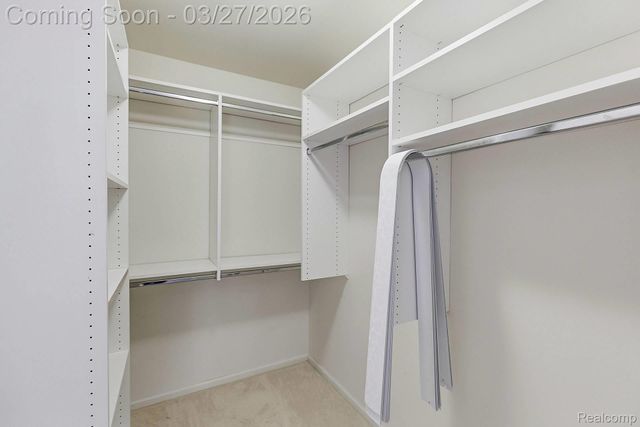 43427 Claremont Drive E, Clinton Charter Township, MI 48038