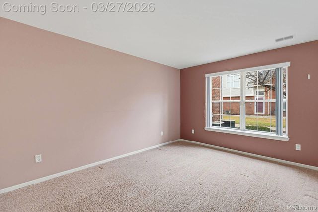 43427 Claremont Drive E, Clinton Charter Township, MI 48038