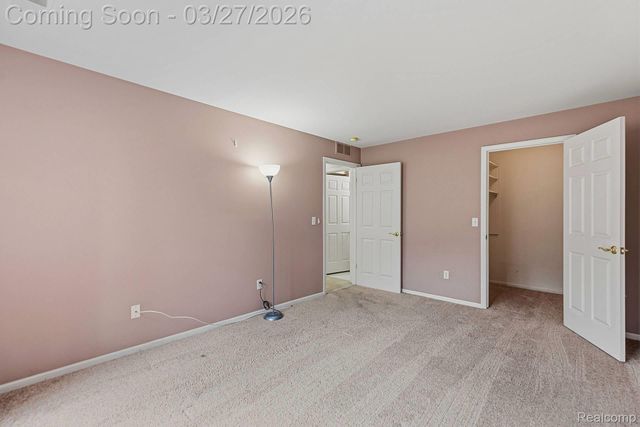 43427 Claremont Drive E, Clinton Charter Township, MI 48038