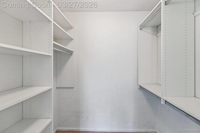 43427 Claremont Drive E, Clinton Charter Township, MI 48038