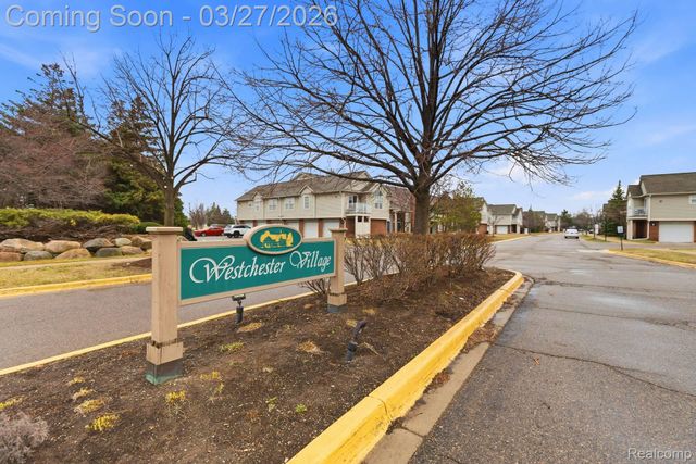 43427 Claremont Drive E, Clinton Charter Township, MI 48038