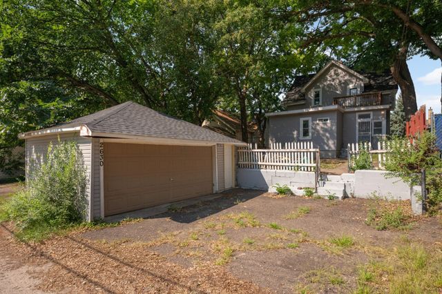 2630 Girard Avenue N, Minneapolis, MN 55411