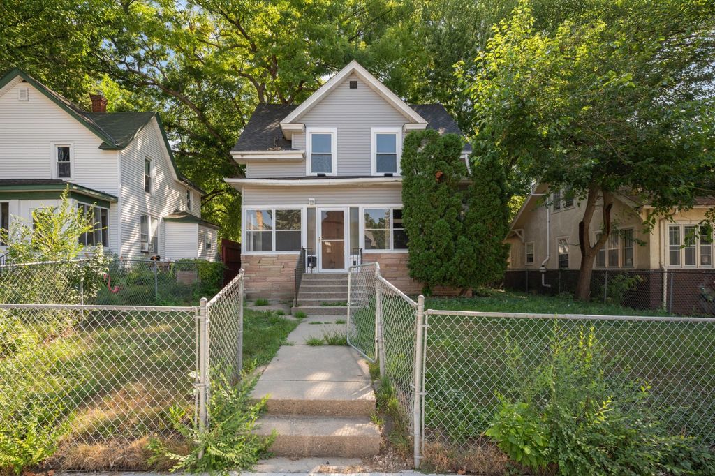 2630 Girard Avenue N, Minneapolis, MN 55411
