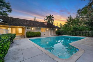 4809 Queen Victoria Road, Woodland Hills, CA 91364
