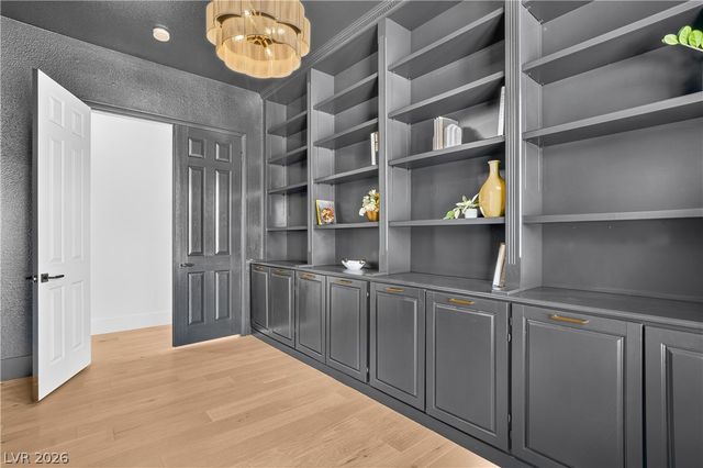 9624 Camden Hills Avenue, Las Vegas, NV 89145
