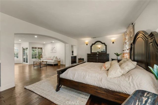 828 S Sunset Canyon, Burbank, CA 91501