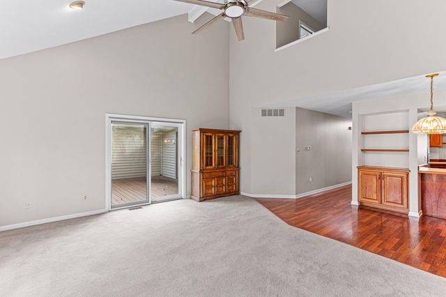 3020 Rivers Edge Drive, Wayne City, MI 48184