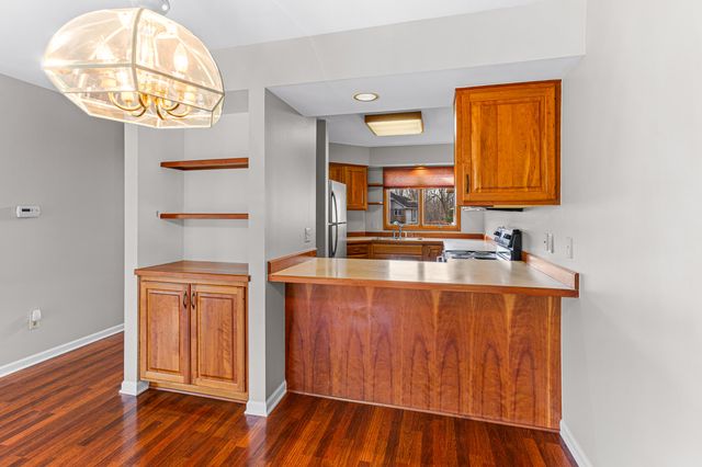 3020 Rivers Edge Drive, Wayne City, MI 48184