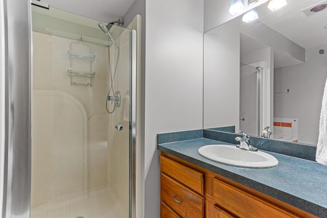 3020 Rivers Edge Drive, Wayne City, MI 48184