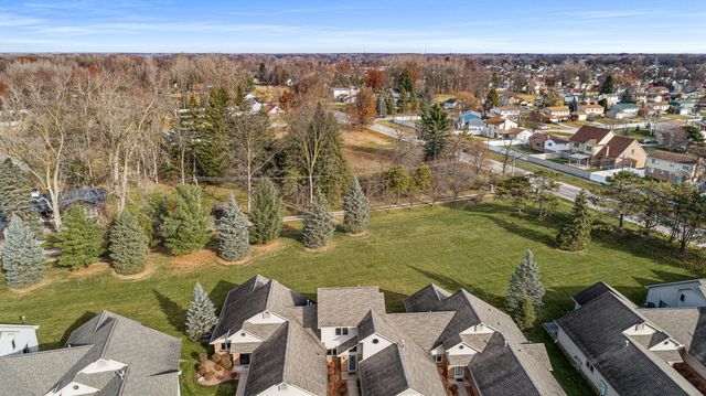 3020 Rivers Edge Drive, Wayne City, MI 48184