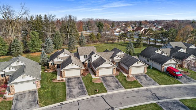 3020 Rivers Edge Drive, Wayne City, MI 48184