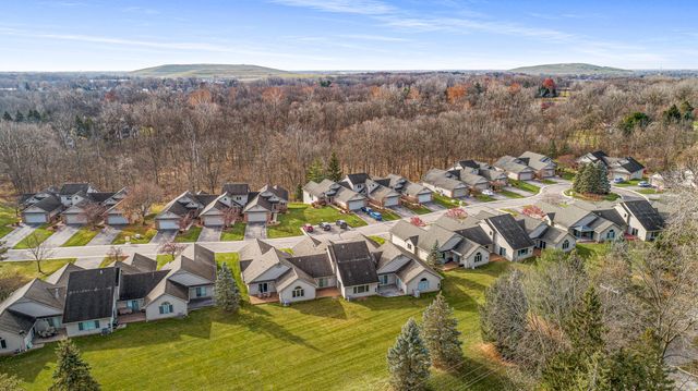 3020 Rivers Edge Drive, Wayne City, MI 48184