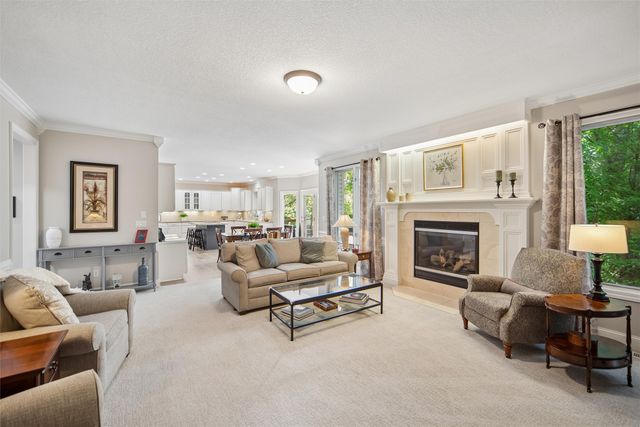 3521 133rd Way, Urbandale, IA 50323