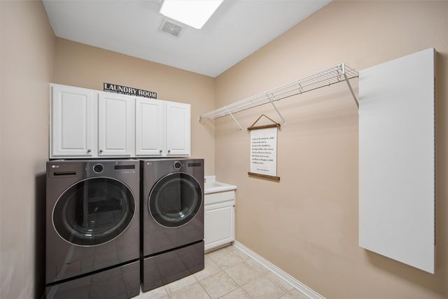 3521 133rd Way, Urbandale, IA 50323