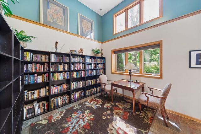 3521 133rd Way, Urbandale, IA 50323