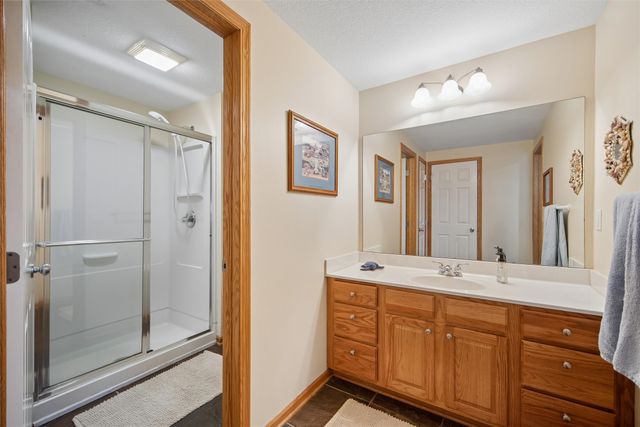 3521 133rd Way, Urbandale, IA 50323