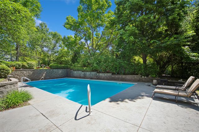 3521 133rd Way, Urbandale, IA 50323
