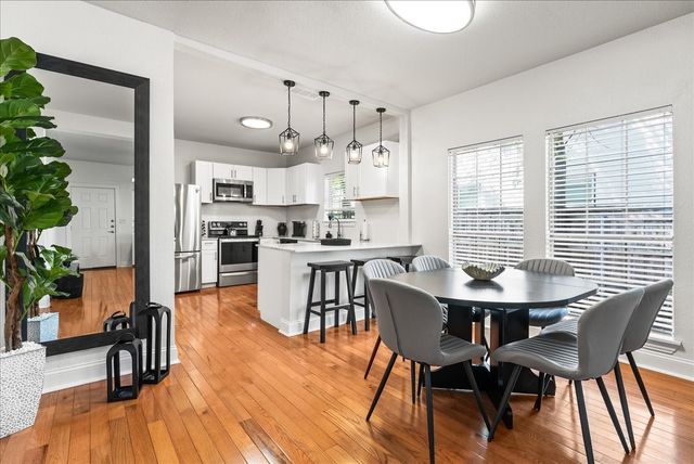 1803 N Winnetka Avenue, Dallas, TX 75208