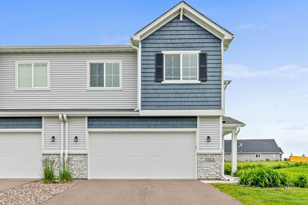 10064 32nd Street NE, Saint Michael, MN 55376