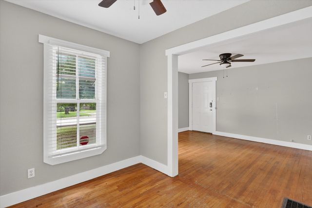 3208 Sandage Avenue, Fort Worth, TX 76109