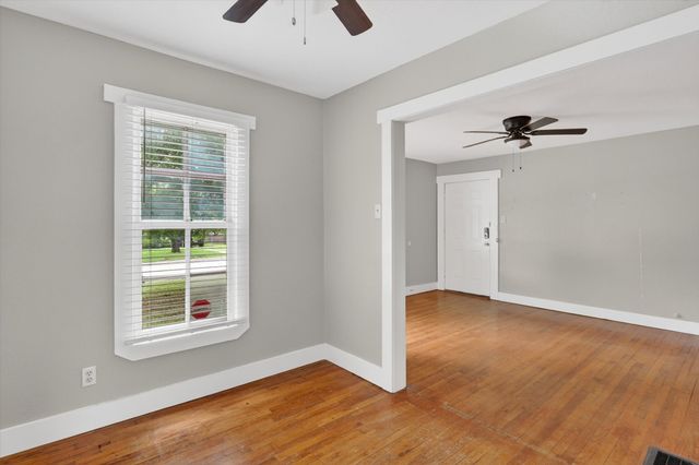 3208 Sandage Avenue, Fort Worth, TX 76109