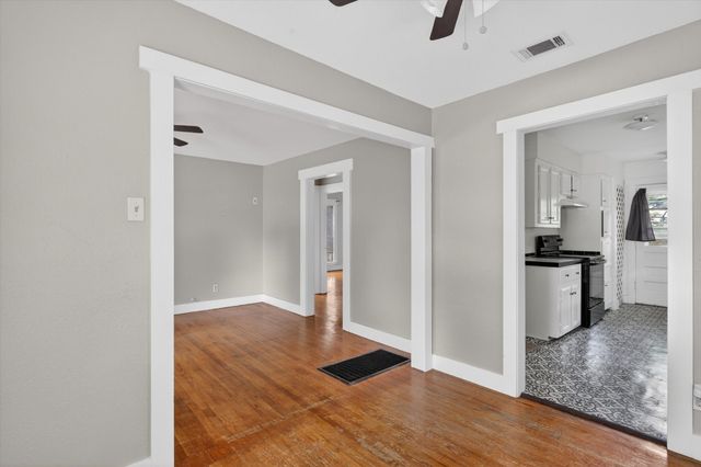 3208 Sandage Avenue, Fort Worth, TX 76109