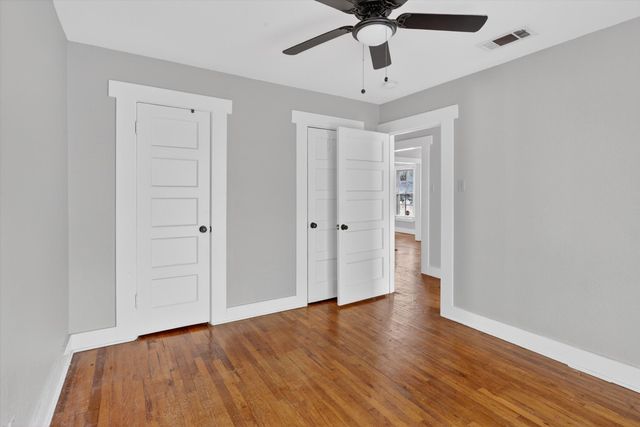 3208 Sandage Avenue, Fort Worth, TX 76109