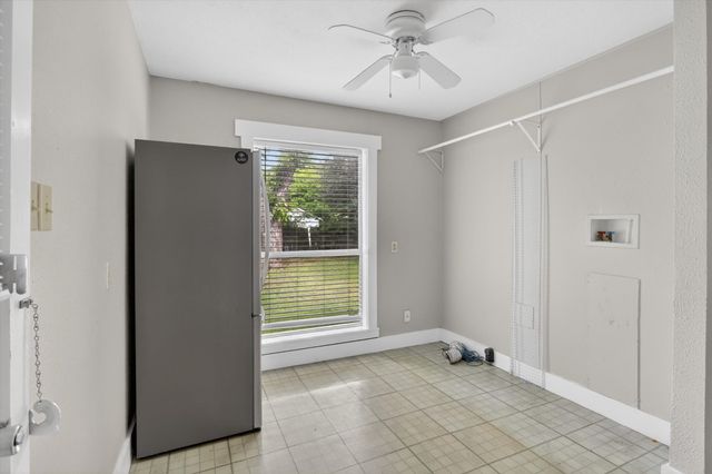3208 Sandage Avenue, Fort Worth, TX 76109