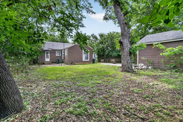 3208 Sandage Avenue, Fort Worth, TX 76109
