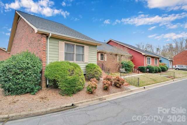 1300 Larchmont Place 504, Salisbury, NC 28144