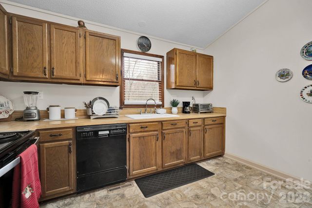 1300 Larchmont Place 504, Salisbury, NC 28144