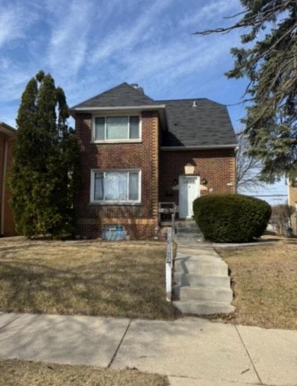 7126 W Congress STREET, Milwaukee, WI 53218