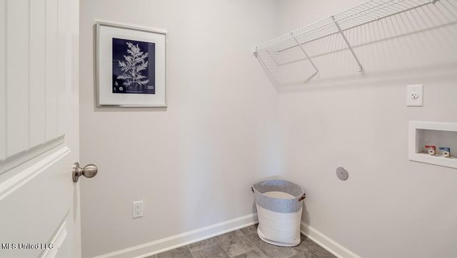 36 W Wolf Lane, Byhalia, MS 38611
