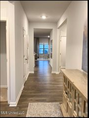 36 W Wolf Lane, Byhalia, MS 38611