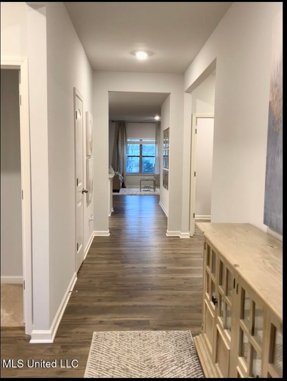 36 W Wolf Lane, Byhalia, MS 38611