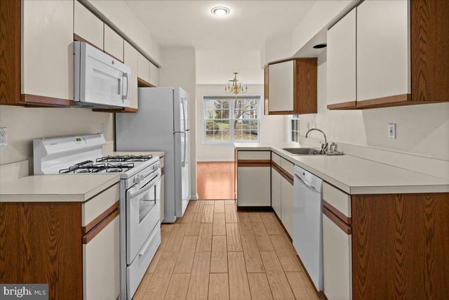 36--D NEEDHAM WAY, Princeton, NJ 08540