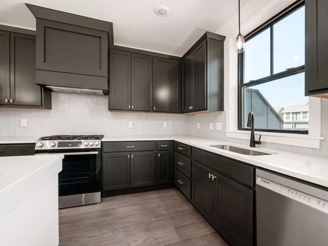 1305 Highland Street, Columbus, OH 43201