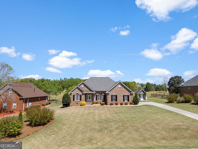 140 W Meadow Lakes Boulevard, Cedartown, GA 30125